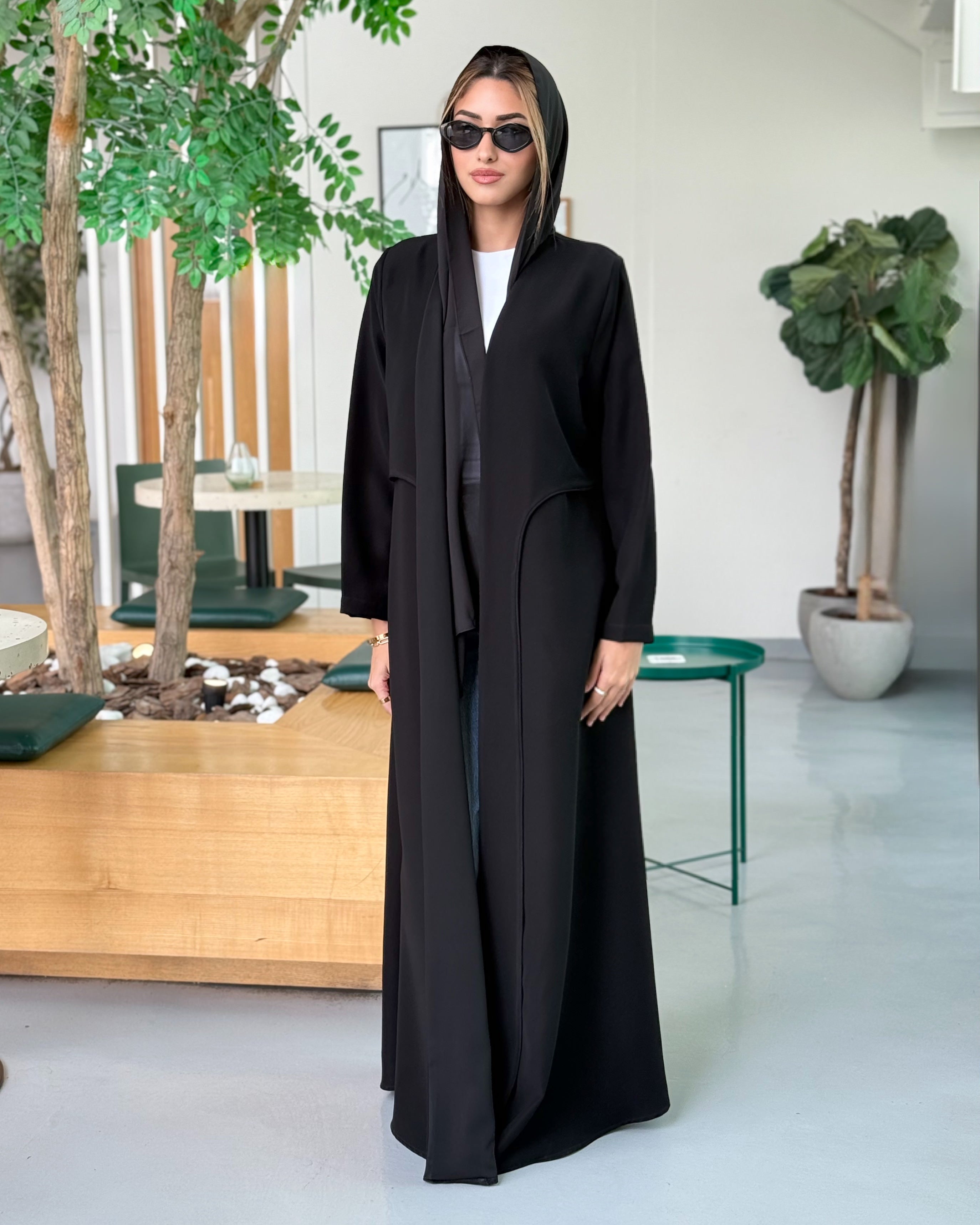 Dalia-Black