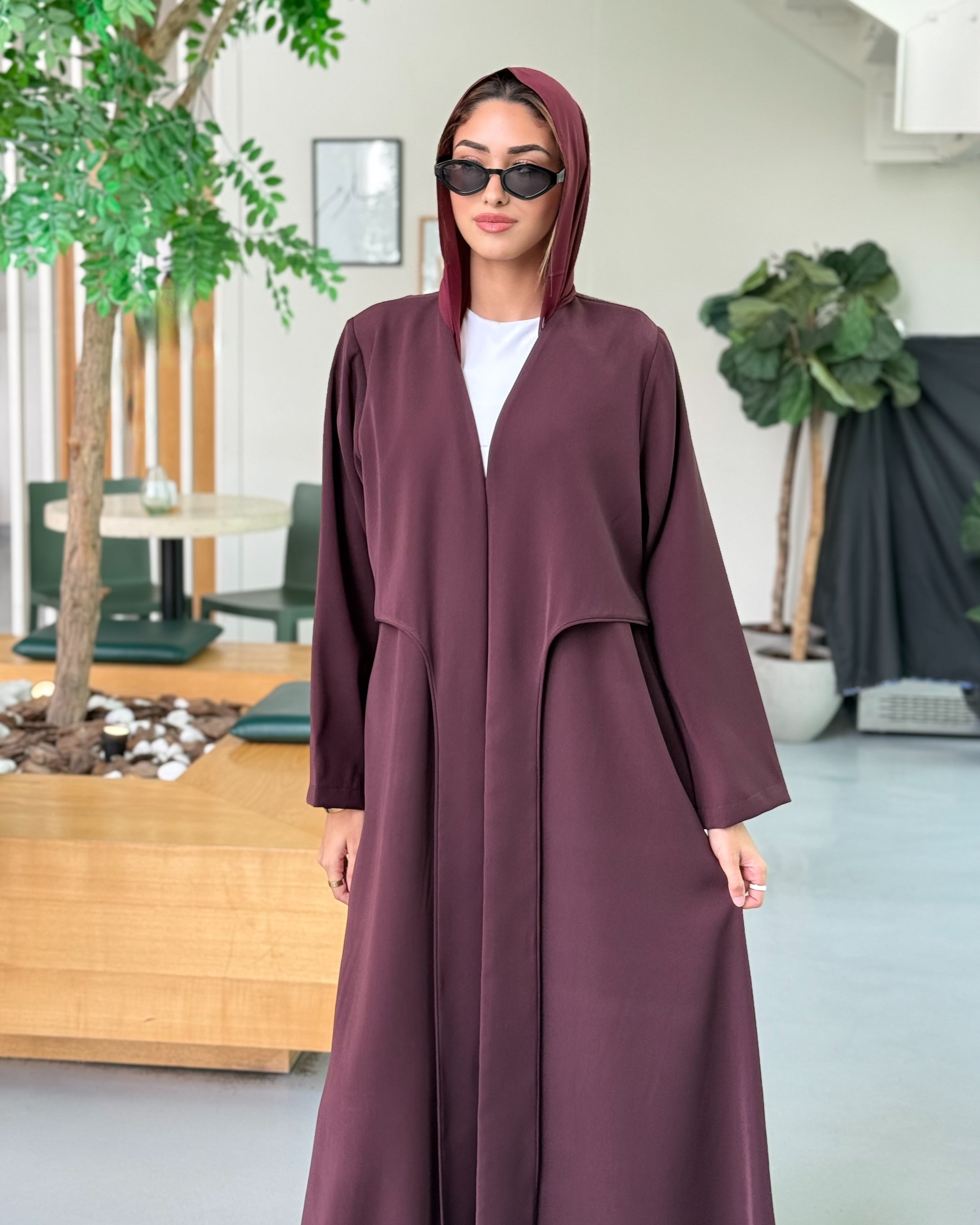 Dalia-Maroon