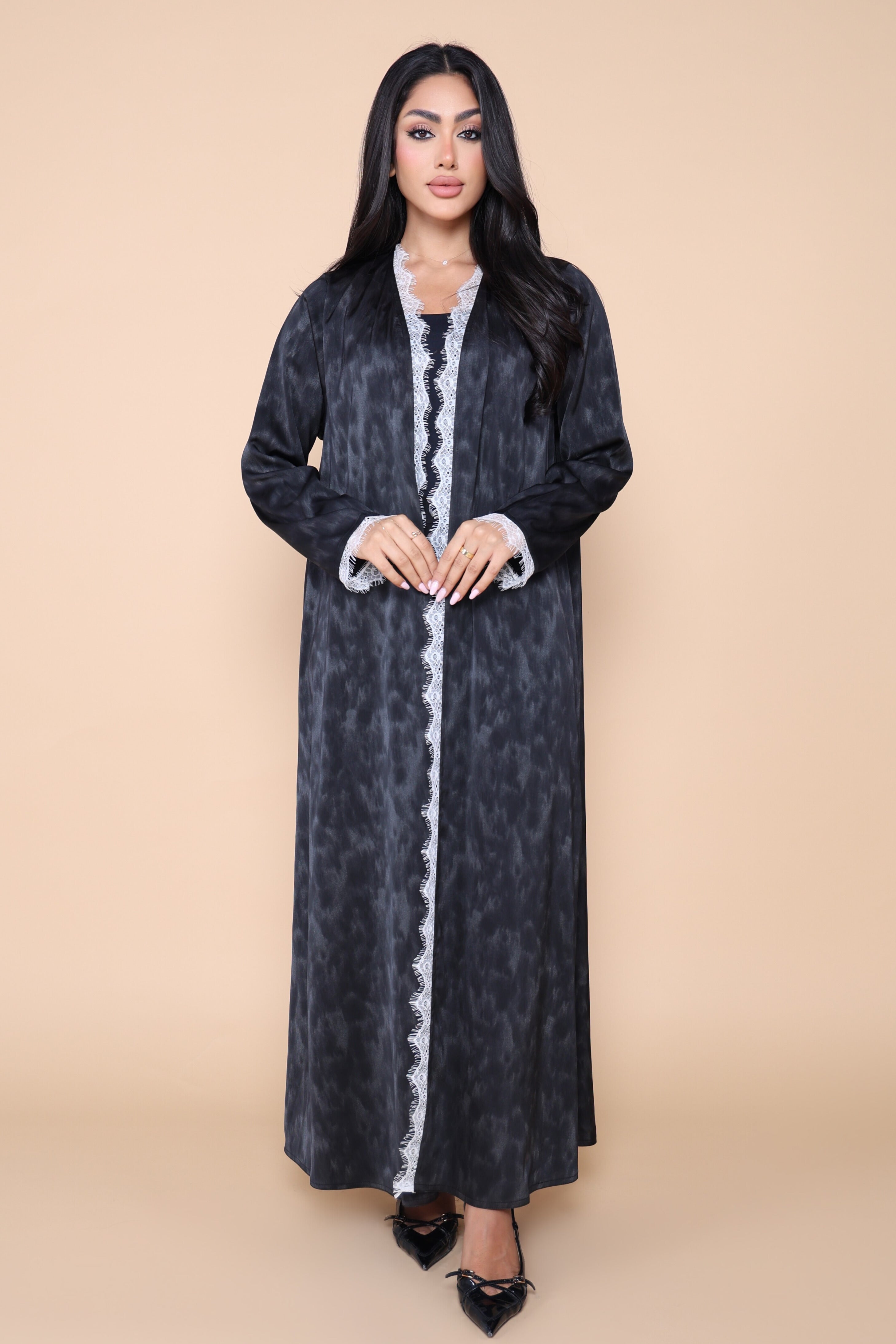 Vivienne-Black&White