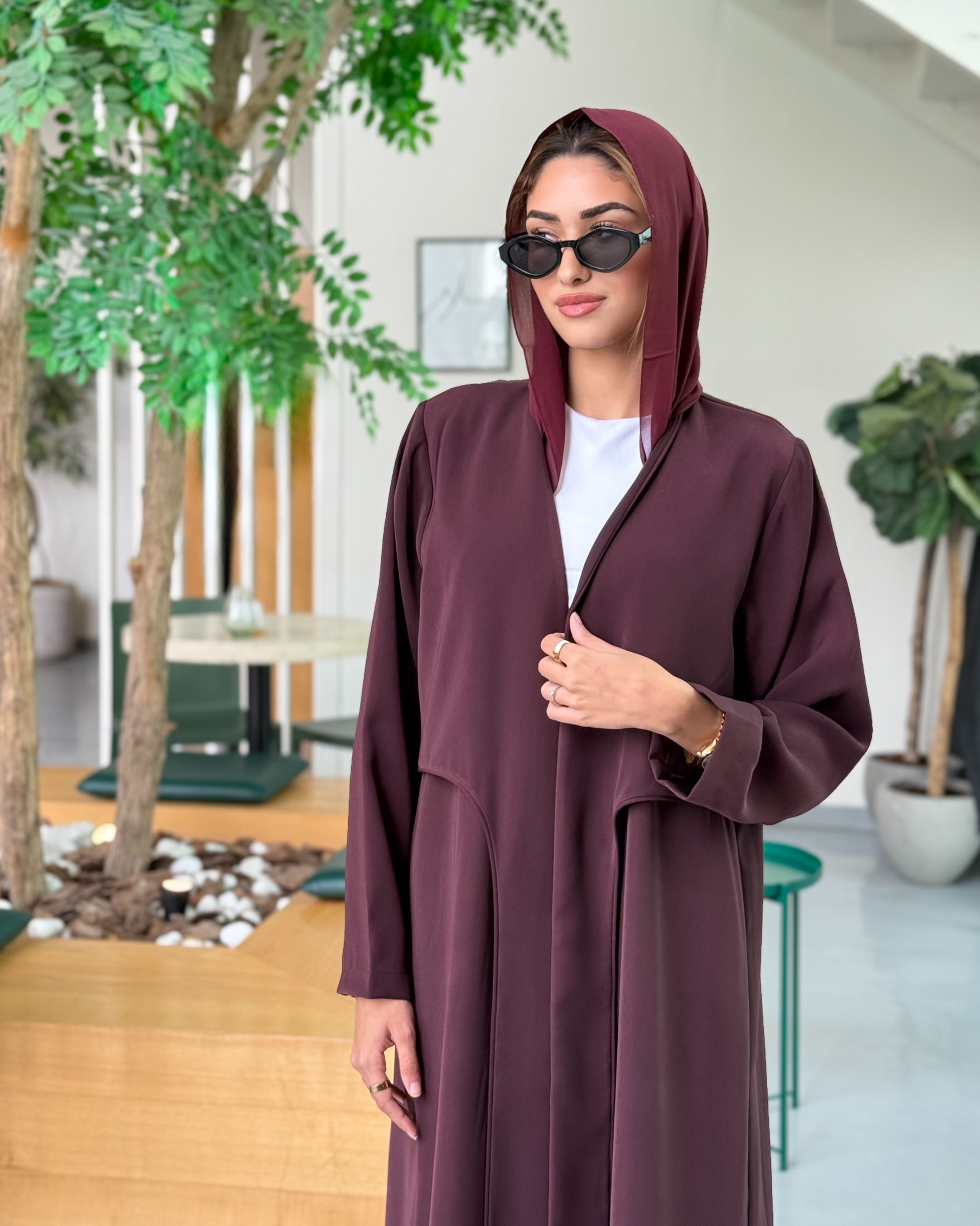 Dalia-Maroon