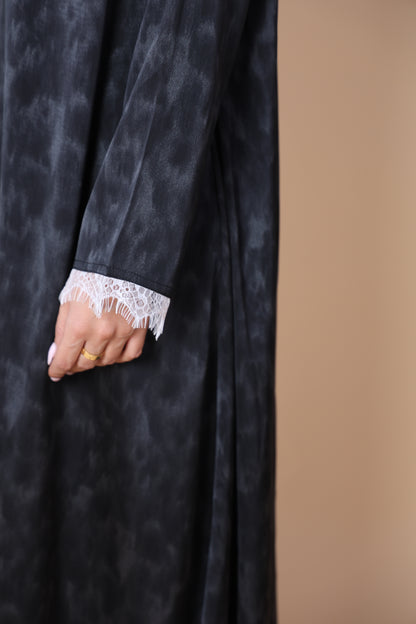 Vivienne-Black&White