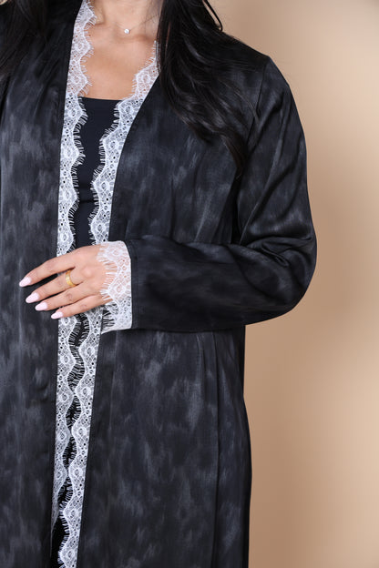 Vivienne-Black&White