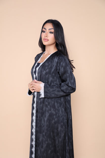 Vivienne-Black&White