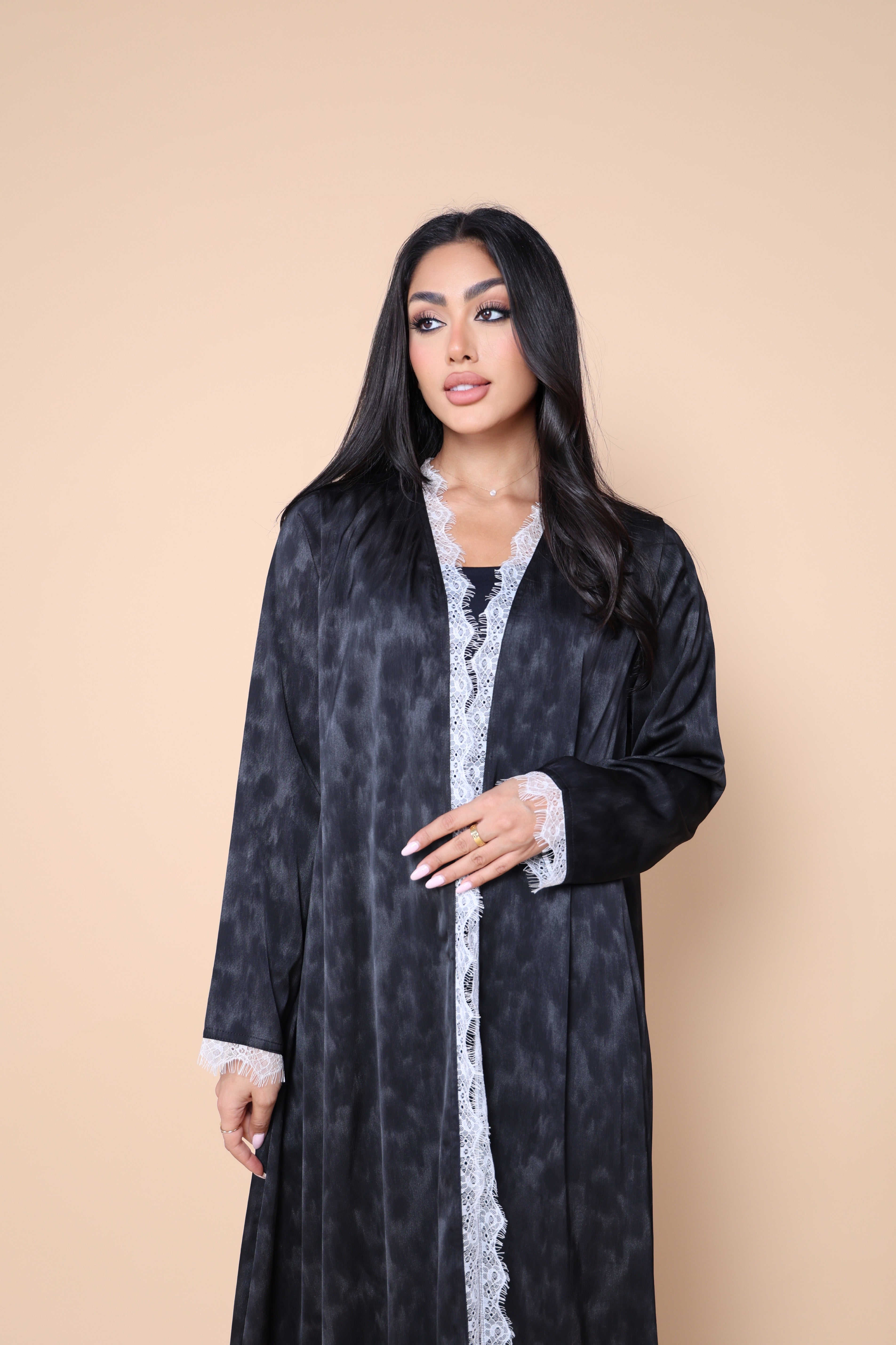 Vivienne-Black&White